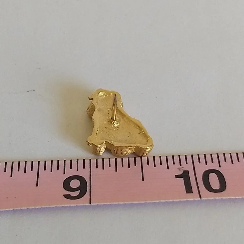Gold Tone Sitting Dog Puppy Pin Brooch 3D Textured Gift Modern Minimalist Preppy